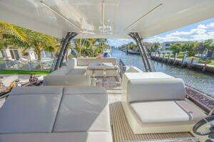 2021 Prestige 520 Flybridge thumbnail 27