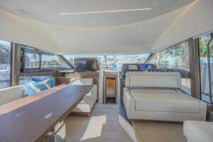 2021 Prestige 520 Flybridge thumbnail 44