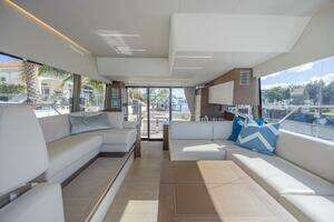 2021 Prestige 520 Flybridge thumbnail 43