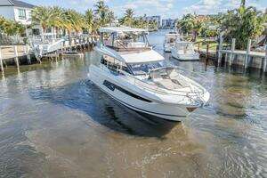 2021 Prestige 520 Flybridge thumbnail 11