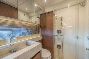 2021 Prestige 520 Flybridge thumbnail 47