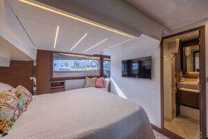 2021 Prestige 520 Flybridge thumbnail 54