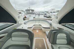 2007 Sea Ray 29SLX with cuddy cabin thumbnail 10