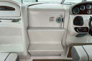 2007 Sea Ray 29SLX with cuddy cabin thumbnail 17