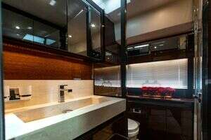 2020 Prestige 630 Flybridge thumbnail 22