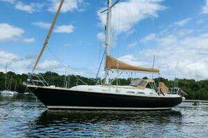 1990 Ericson 38-200 thumbnail 1