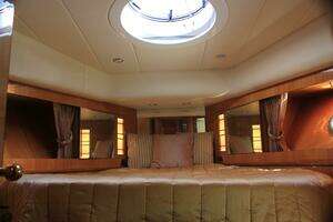 2004 Horizon P70 thumbnail 38