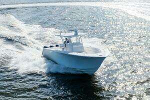 2018 SeaHunter 33 Center Console thumbnail 19