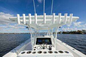 2018 SeaHunter 33 Center Console thumbnail 12
