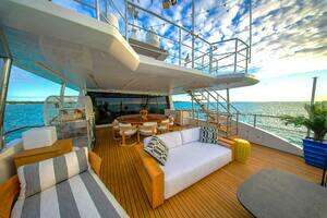 2015 Benetti Benetti Tradition Supreme 108 thumbnail 4