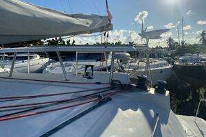 2013 Lagoon 380 thumbnail 9