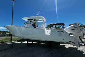  2025 Sportsman 322 Open Yacht For Sale in Saint Petersburg FL