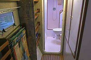 1999 Manta 42 thumbnail 32