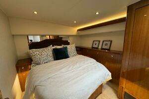 2007 Viking 52 Convertible thumbnail 15