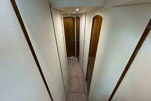 2007 Viking 52 Convertible thumbnail 14