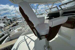 2007 Viking 52 Convertible thumbnail 32