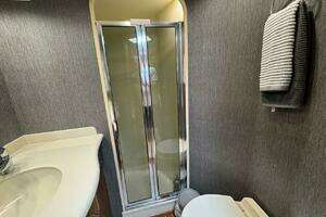 2007 Viking 52 Convertible thumbnail 19