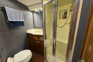 2007 Viking 52 Convertible thumbnail 24