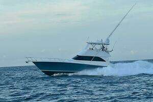 2007 Viking 52 Convertible thumbnail 4