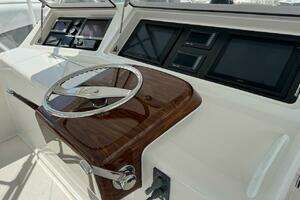 2007 Viking 52 Convertible thumbnail 30