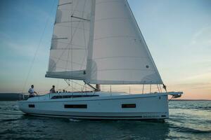 In Stock 40ft Beneteau Yacht For Sale