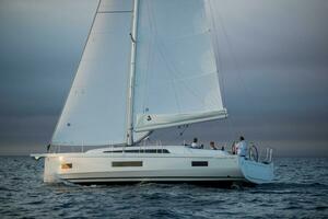 In Stock 40ft Beneteau Yacht For Sale