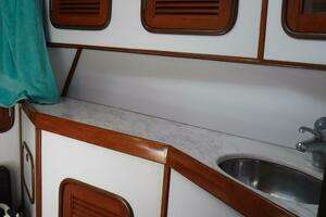 1998 Tayana 48 Center Cockpit thumbnail 30