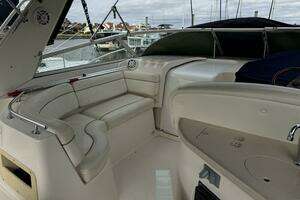 2002 Rinker 342 Fiesta Vee thumbnail 23