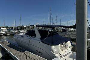 2002 Rinker 342 Fiesta Vee thumbnail 1