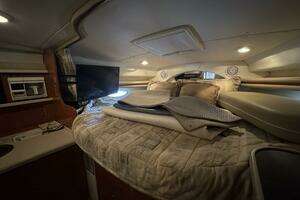 2002 Rinker 342 Fiesta Vee thumbnail 9