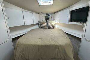 2000 Ocean Yachts 48 Convertible thumbnail 34