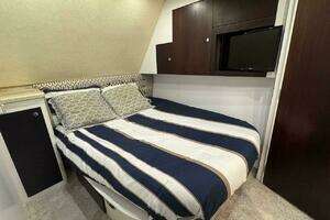 2000 Ocean Yachts 48 Convertible thumbnail 28