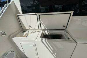 2000 Ocean Yachts 48 Convertible thumbnail 15