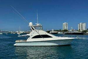 2000 Ocean Yachts 48 Convertible thumbnail 9