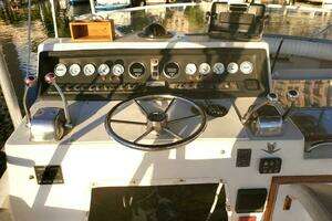1979 Bertram 38 Convertible Sportfisher thumbnail 8