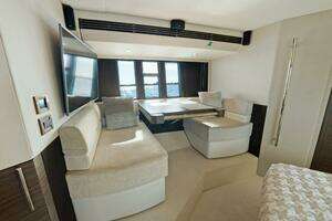 2017 Azimut 60 Flybridge thumbnail 22