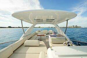 2017 Azimut 60 Flybridge thumbnail 31