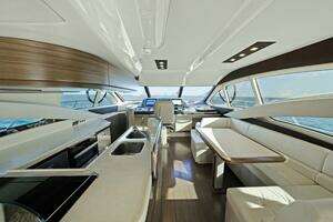 2017 Azimut 60 Flybridge thumbnail 9