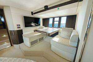2017 Azimut 60 Flybridge thumbnail 23