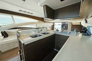 2017 Azimut 60 Flybridge thumbnail 14