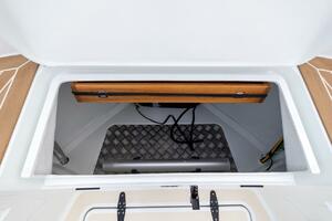Stock 1 27ft Targa Yacht For Sale