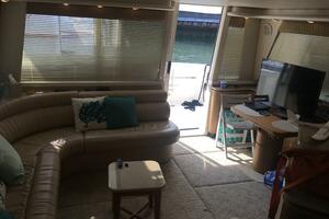 Photo 5368243 for 2001 Bayliner 4788 Pilot House Motoryacht  