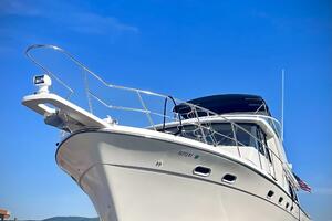 Photo 5368242 for 2001 Bayliner 4788 Pilot House Motoryacht  