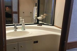 Photo 5368244 for 2001 Bayliner 4788 Pilot House Motoryacht  