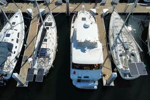 Escape 40ft Hatteras Yacht For Sale