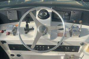 1994 Hatteras Double Cabin thumbnail 23