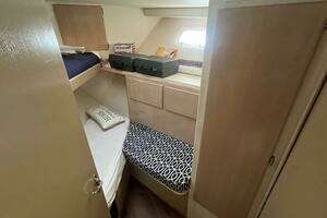 1994 Hatteras Double Cabin thumbnail 36
