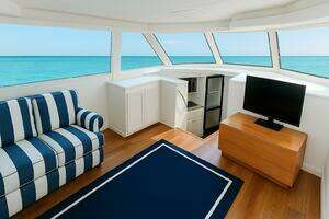 1994 Hatteras Double Cabin thumbnail 28