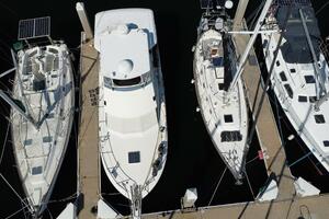 Escape 40ft Hatteras Yacht For Sale