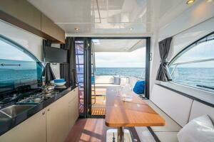 2026 Beneteau Antares 11 Fly thumbnail 16